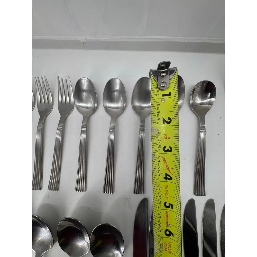 Wallace 18/8 Stainless Manhattan flatware set - lot of 24 pieces